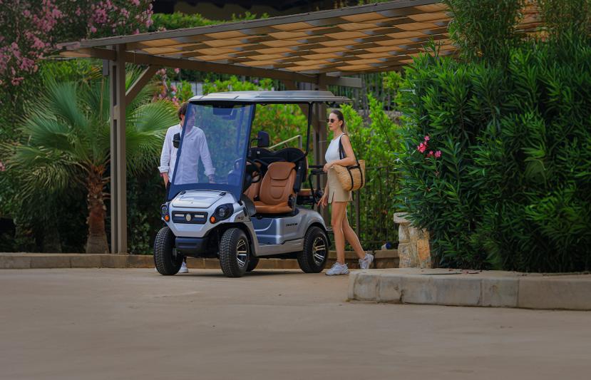 PC-2 Elektrikli Golf Aracı ile Sessiz ve Güçlü Ulaşım